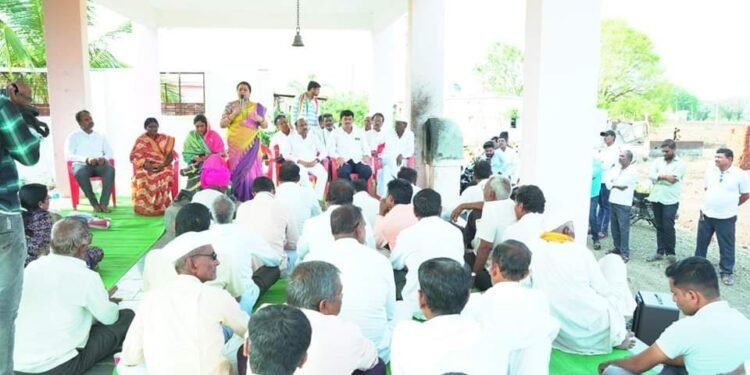 डॉ.पद्मसिंह पाटील यांनी उमरगा-औसा भागात केलेल्या कामामुळे माझा विजय निश्चित-अर्चनाताई पाटील