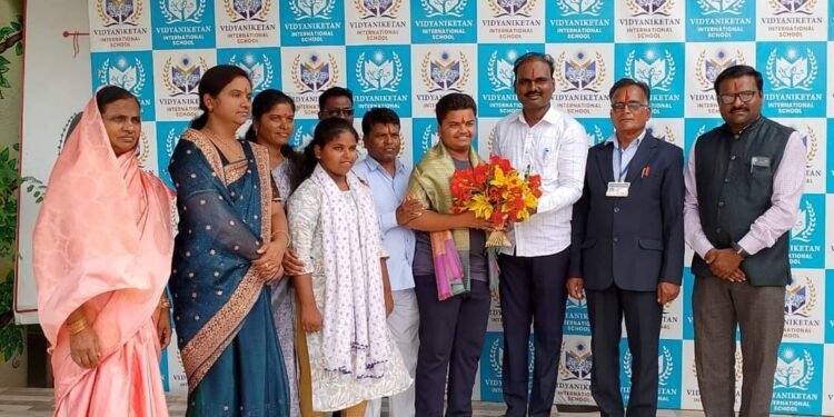 येरमाळा येथील विद्यानिकेतन माध्यमिक विद्यालयाचे इयत्ता १० वी बोर्ड परिक्षेत घवघवीत यश