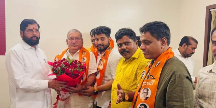 भाजपा नेते सुधीर पाटील यांचा मुख्यमंत्री एकनाथ शिंदे यांच्या हस्ते शिवसेनेत प्रवेश