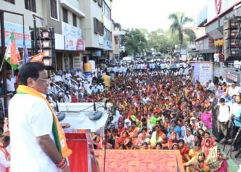 विकास हवा असेल,आपले तालुके सुजलाम सुफलाम करायचे असतील तर धनुष्यबाणाचेच बटण दाबा-डॉ. तानाजी सावंत