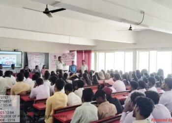 एस.बी.एन.एम. कॉलेज ऑफ फार्मसी, आळणी येथे आरोग्य तपासणी शिबिर संपन्न