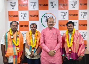 डॉ.संजय जहागीरदार, विशाल काशीद आणि हिमालय वाघमारे यांचा सत्कार