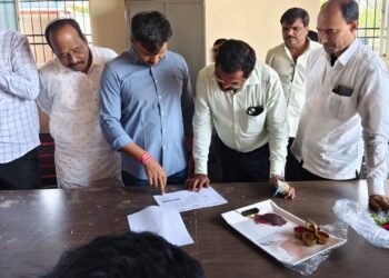 भुम तालुक्यातील उद्योजकांची कुर्डूवाडी-परंडा-भुम-चौसाळा-गेवराई-बीड-जालना नवीन रेल्वे मार्गासाठी मागणी