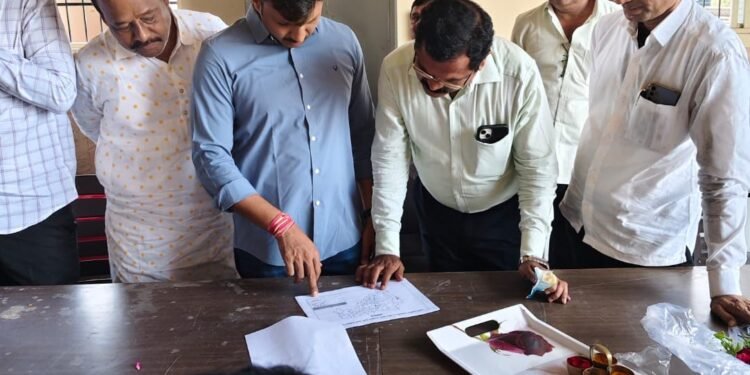 भुम तालुक्यातील उद्योजकांची कुर्डूवाडी-परंडा-भुम-चौसाळा-गेवराई-बीड-जालना नवीन रेल्वे मार्गासाठी मागणी