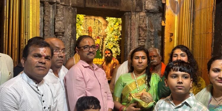 राज्यमंत्री मेघना साकोरे-बोर्डीकर यांनी तुळजाभवानी मातेचे घेतले दर्शन