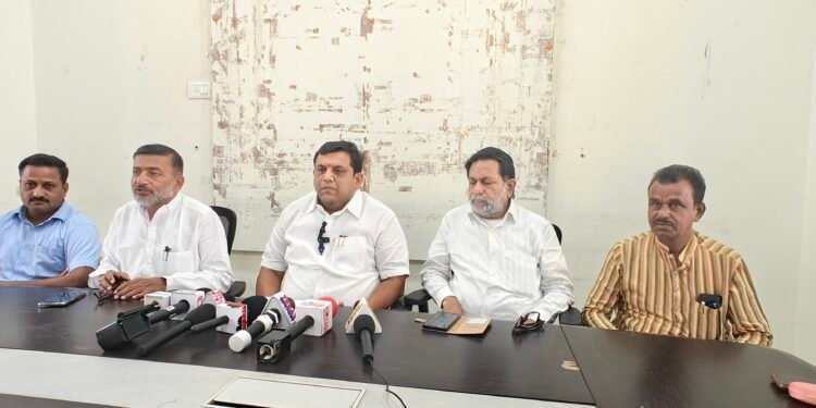 तुळजापूर विधानसभा मतदारसंघात बोगस मतदान रॅकेट – काँग्रेस जिल्हाध्यक्ष ॲड. धीरज पाटील यांची पत्रकार परिषद